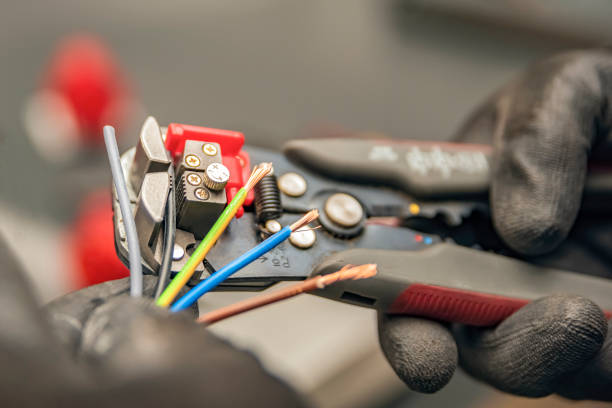 Best Electrical Contractors for Businesses  in Frankton, IN
